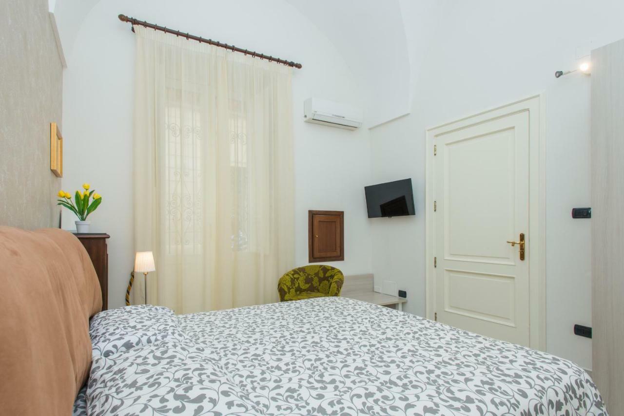 Il Garbino Suite And Apartment 莱切 外观 照片